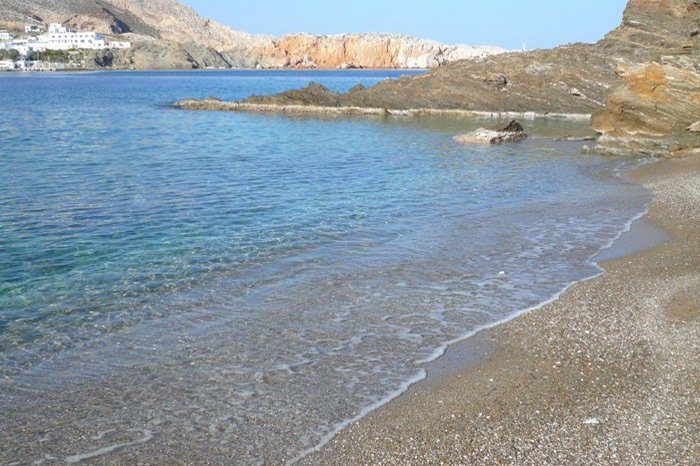 καλυτερες παραλιες ελληνικα νησια φολεγανδροσ. παραλια φολεγανδροσ. διαμονη φολεγανδροσ