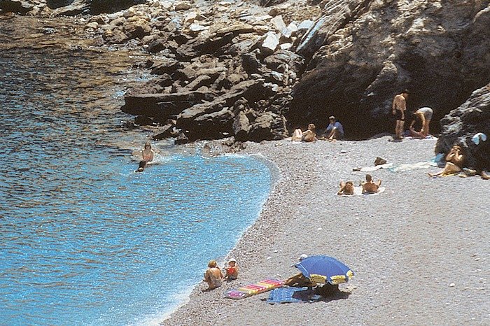 Best folegandros beaches. Cyclades islands holidays. Best greek hotels islands.