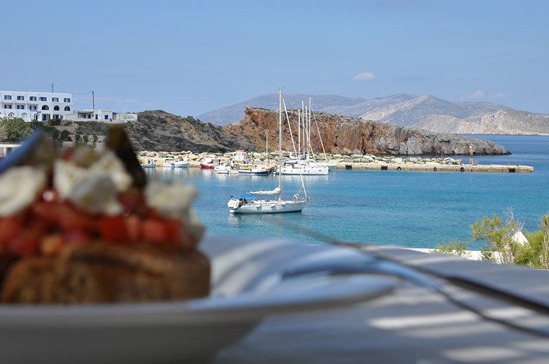 Folegandros sea view hotels. Karavostasi hotel near port. Folegandros booking.