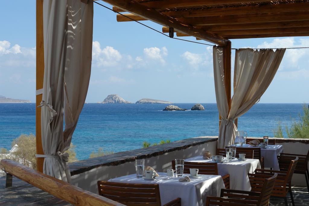 Βράχος Boutique ξενοδοχείο φολεγανδροσ βεράντα. Καλύτερα ελληνικά νησιά κυκλάδες διαμονή.