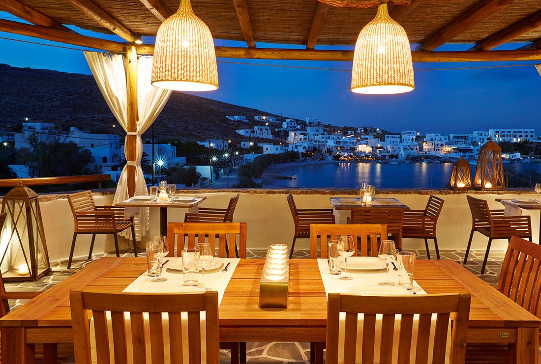 Folegandros hotels with restaurant. Sea view restaurant folegandros.